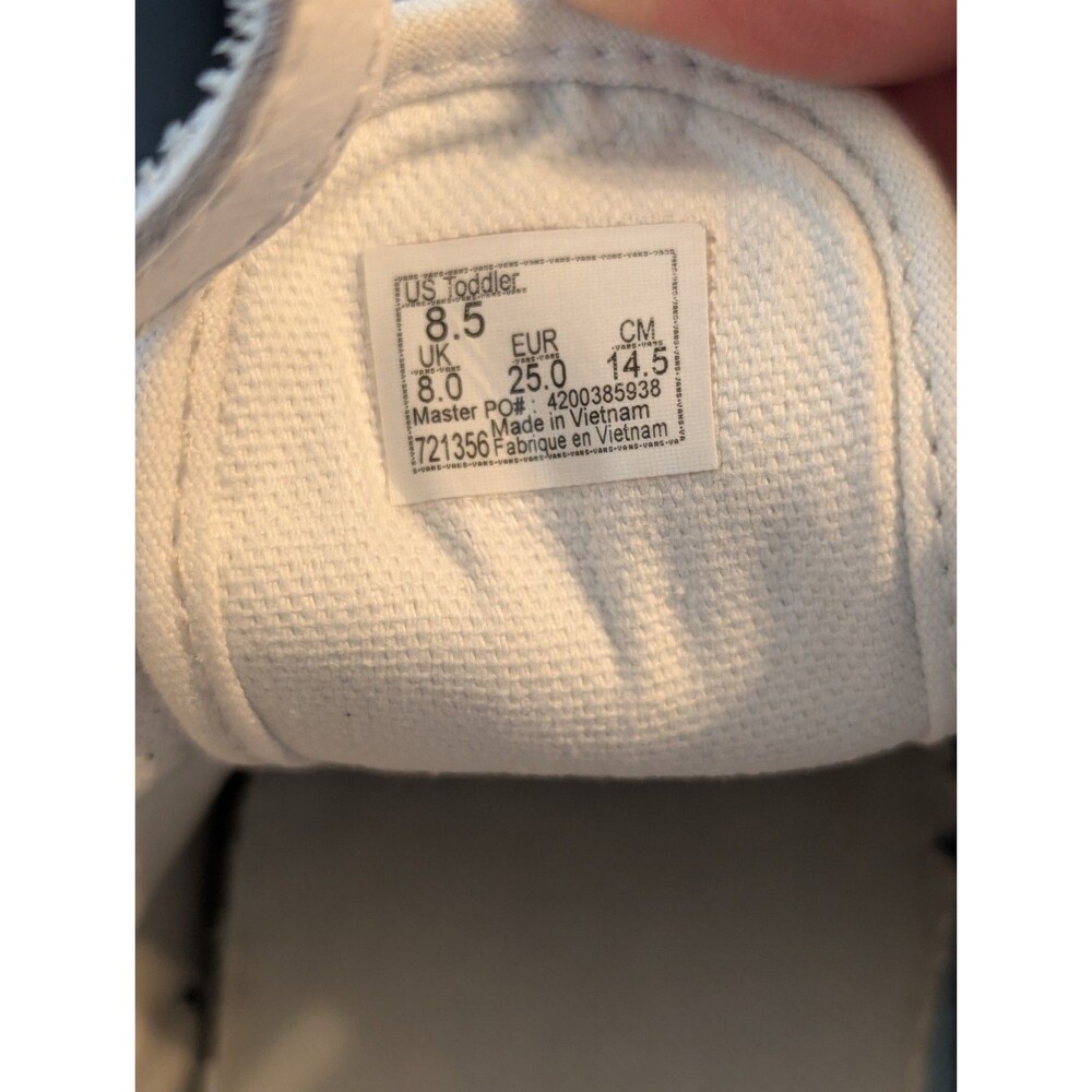 White Unisex Old Skool Classic Low Top Sneakers Toddler Size 8.5 - Picture 3 of 9